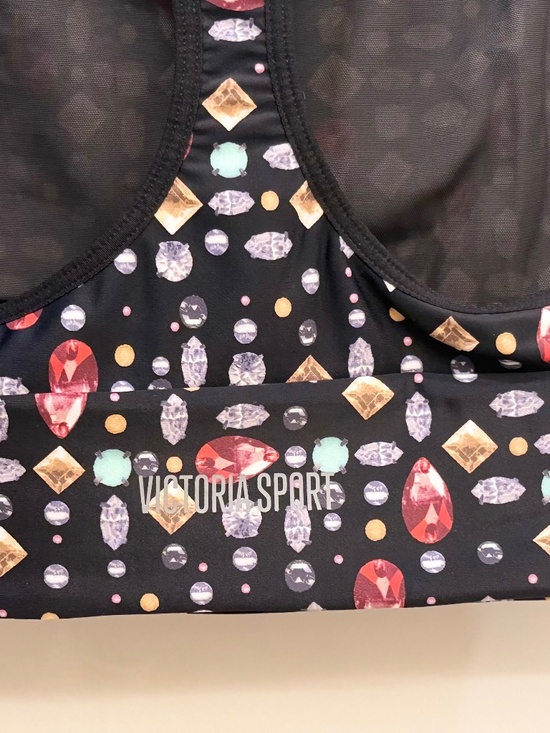 Victoria's Secret Sports Bra in Black. Size Small. - Picture 3 of 3